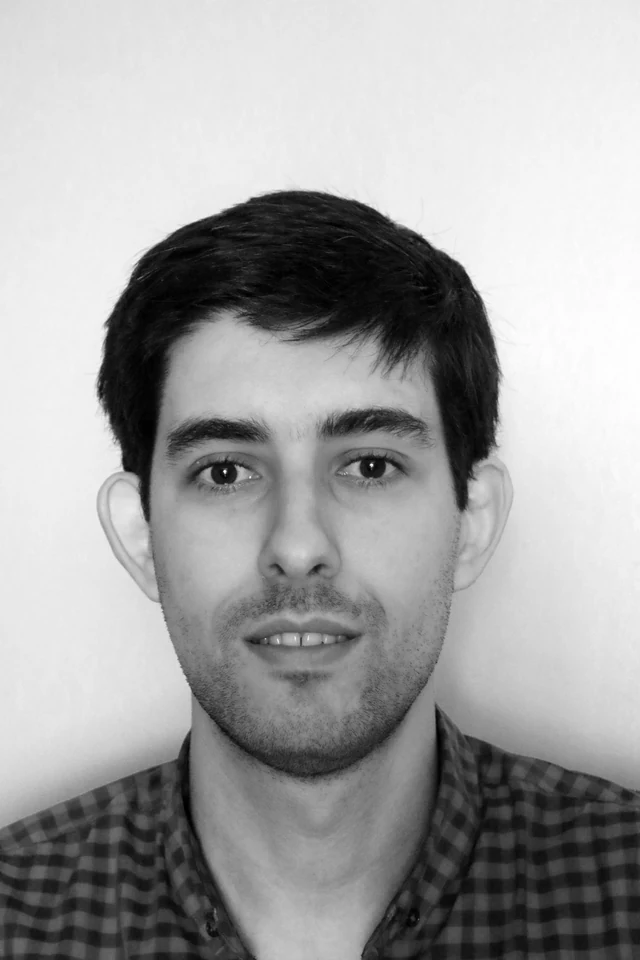 Retrato en blanco y negro de Víctor García Valdunciel.
